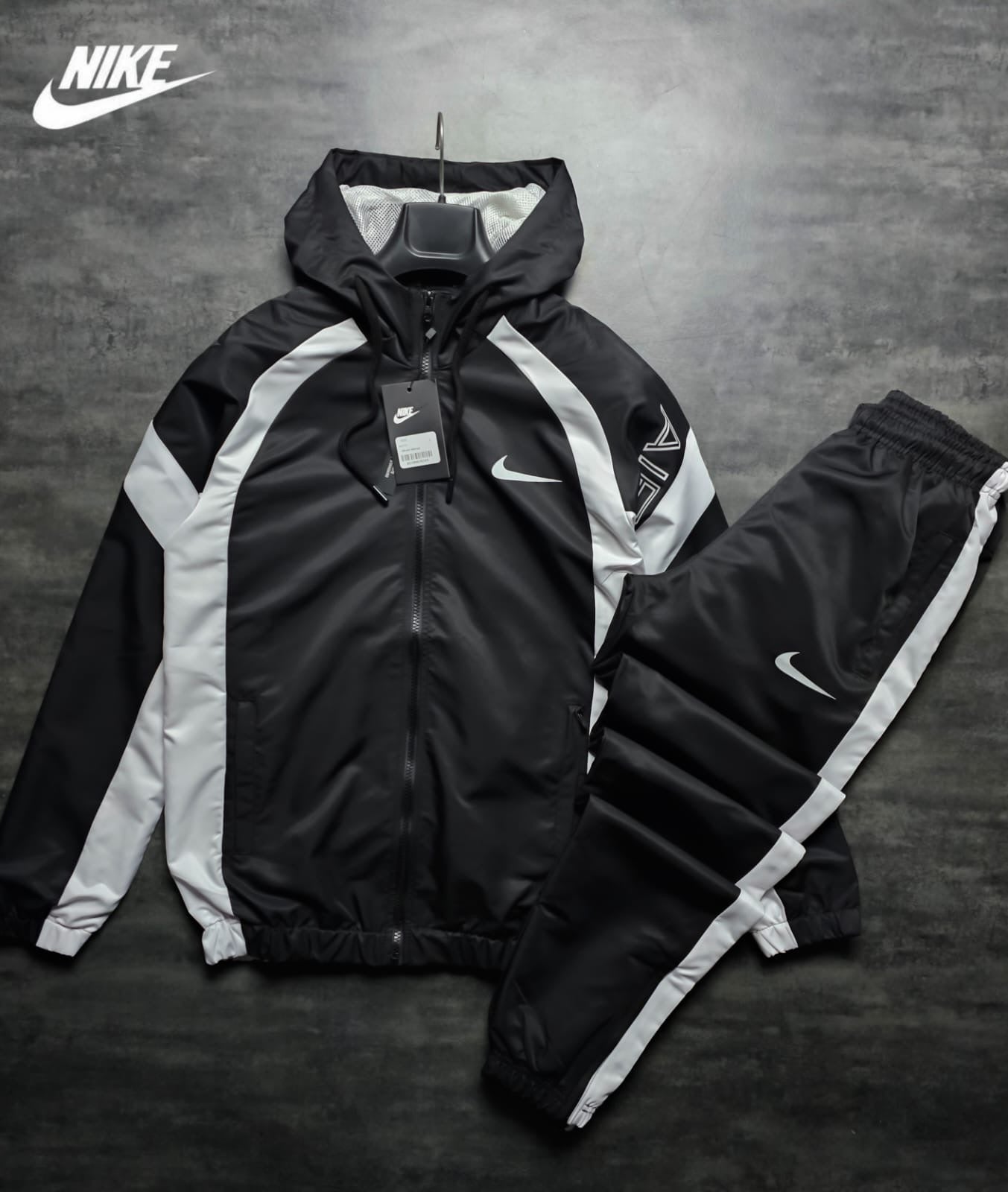 Windbreaker tracksuit