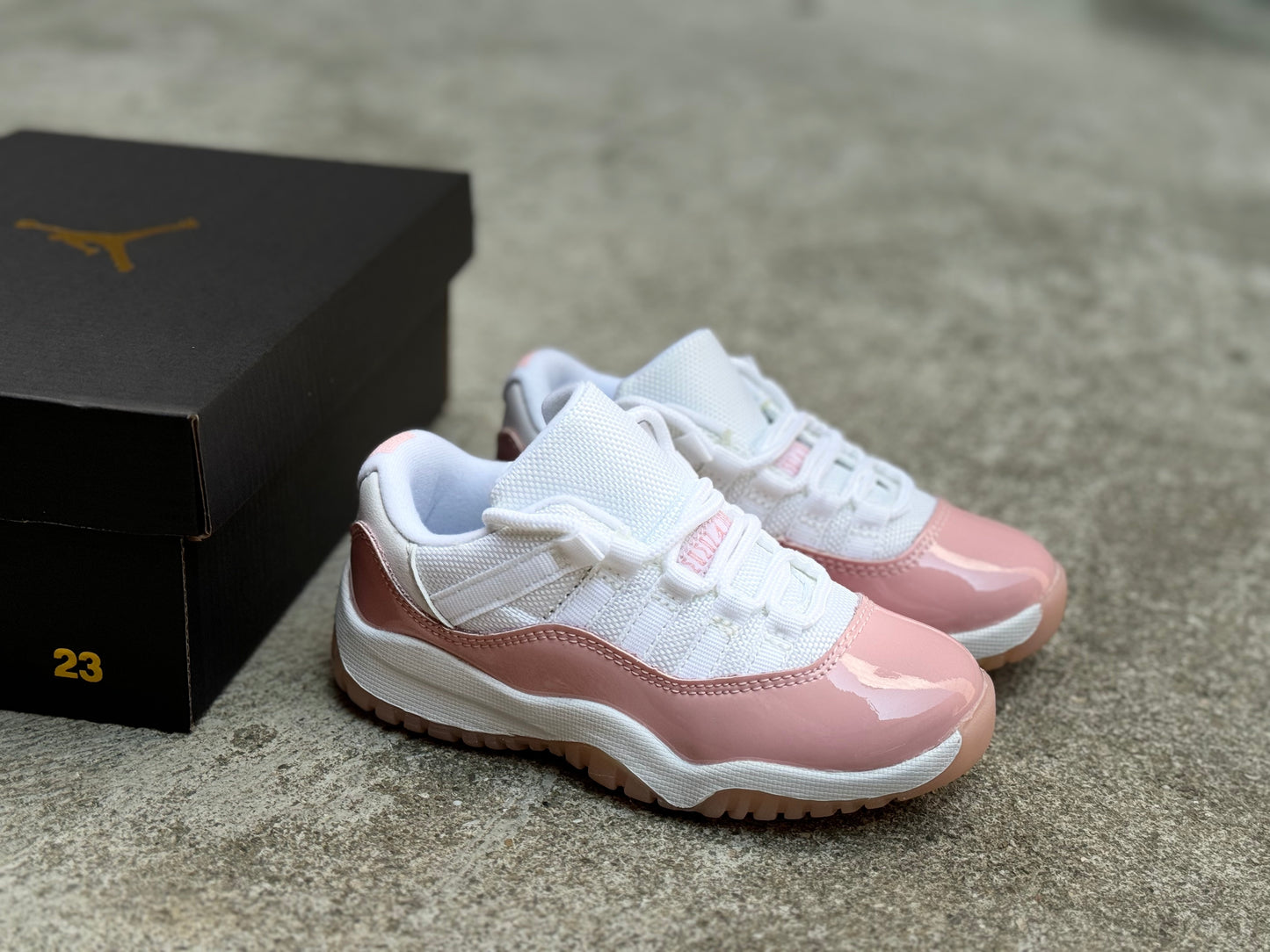 PRE ORDER - KIDS LOW JORDANS