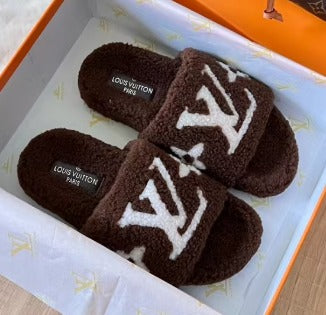 PRE ORDER FUR SLIDES