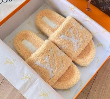 PRE ORDER FUR SLIDES