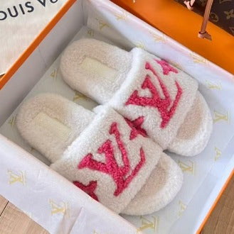 PRE ORDER FUR SLIDES