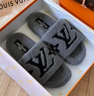 PRE ORDER FUR SLIDES