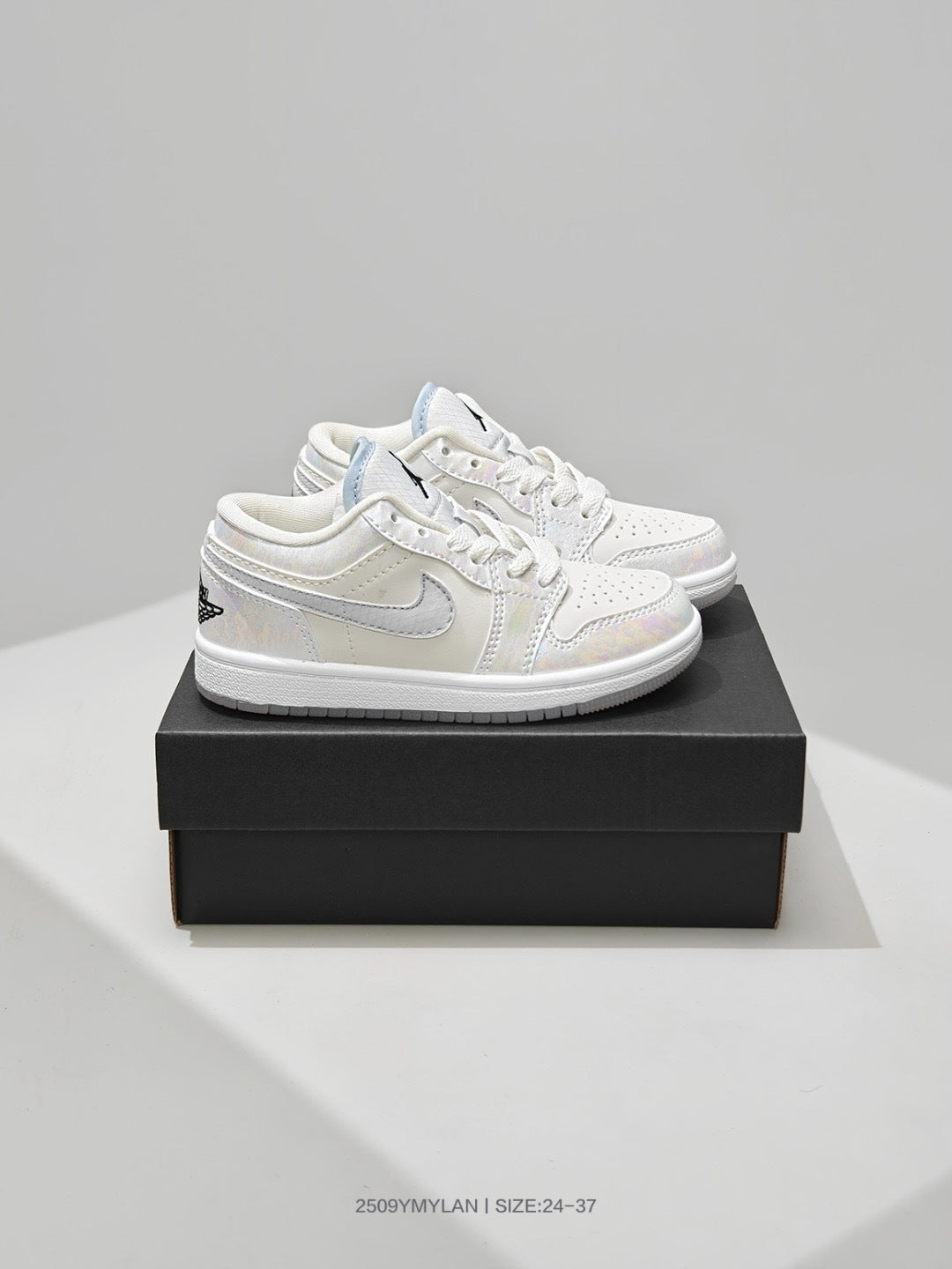 PRE ORDERS - DUNKS